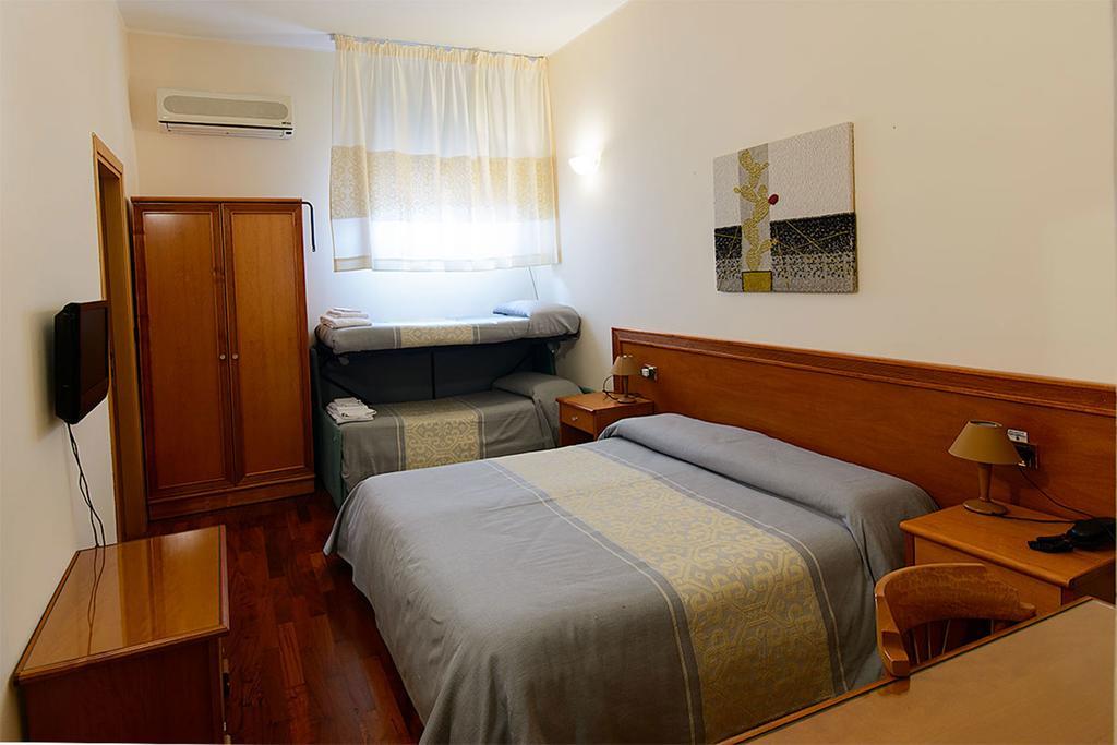 Hotel Del Corso SantʼAntìoco Exteriér fotografie